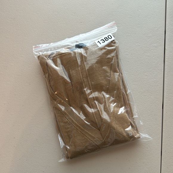 Rag & Bone Jessica Merino Wool V-Neck Sweater - Picture 14 of 14